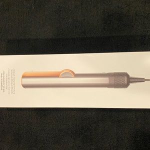 Dyson Airstrait flat iron